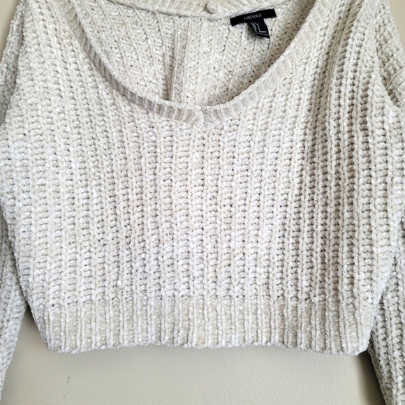 FOREVER 21 Cable Knit Cropped Top Size Small in Off White - Picture 4 of 9